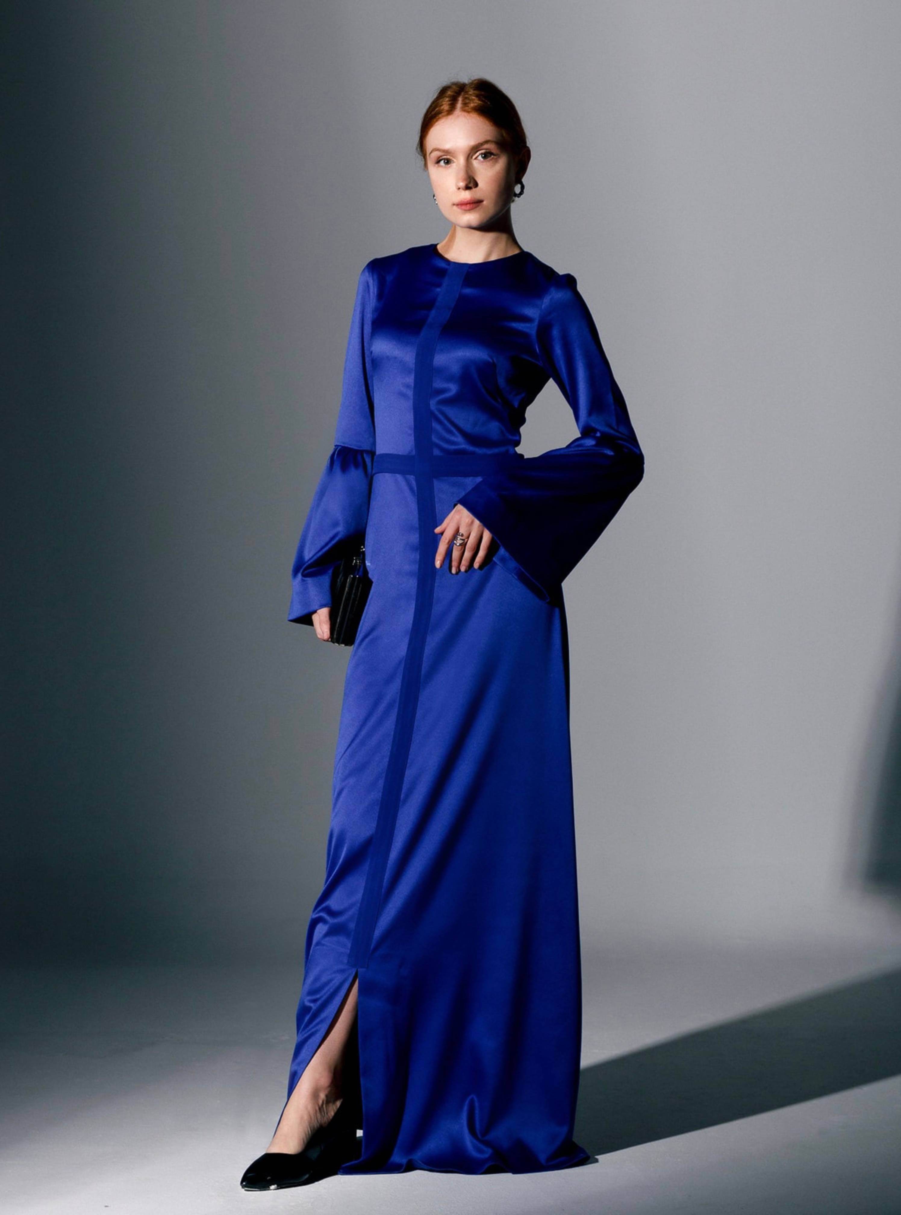 SILK GROWN DRESS - MOONMAINS EGY