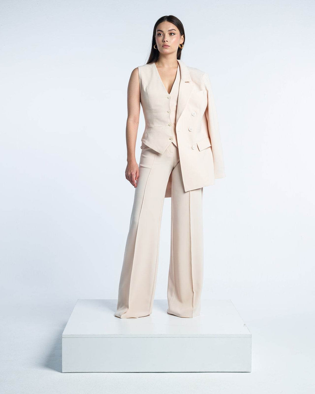 SLIM-FIT VEST - MOONMAINS EGY