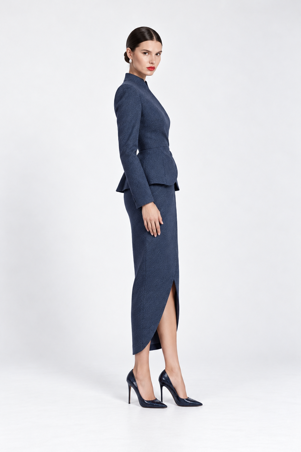Crisanta Suit