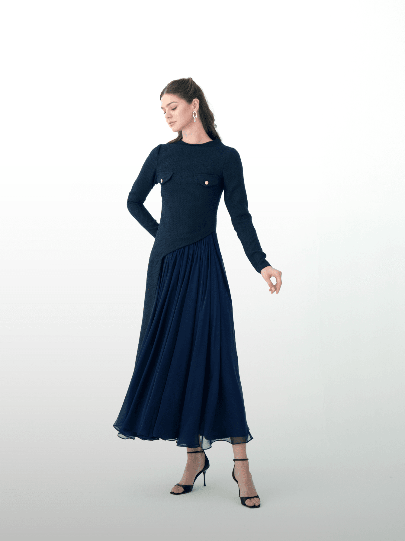 Luna Veil - MOONMAINS EGY