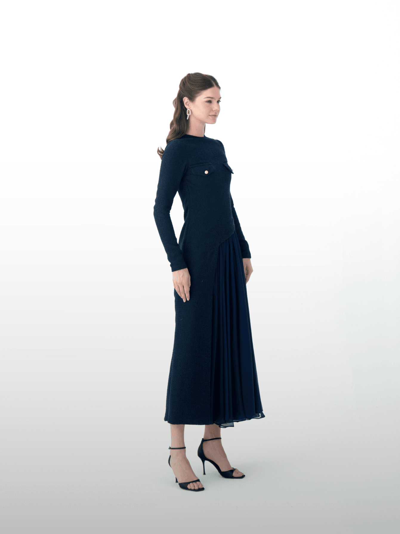 Luna Veil - MOONMAINS EGY