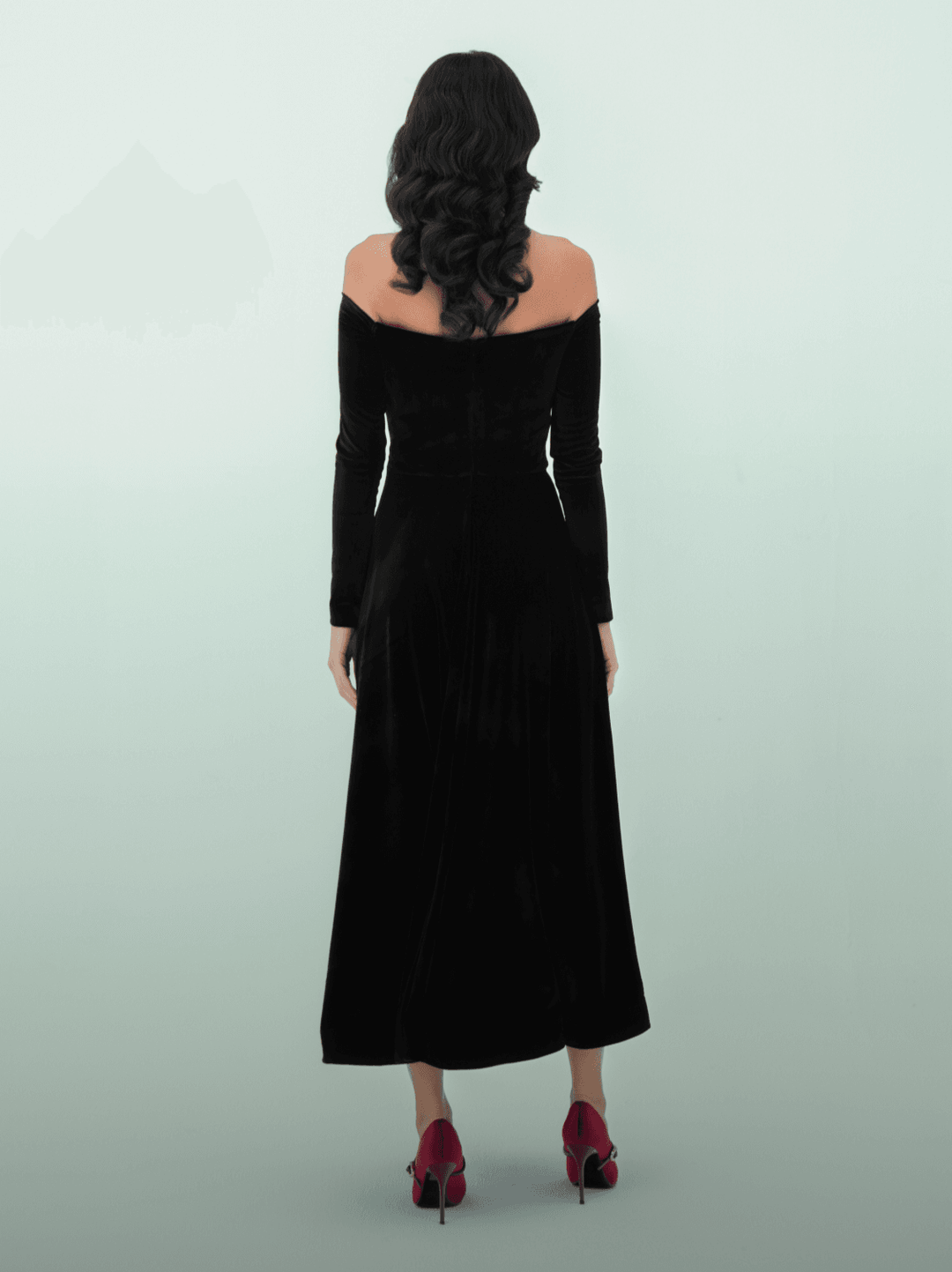 Velvet Noir - MOONMAINS EGY