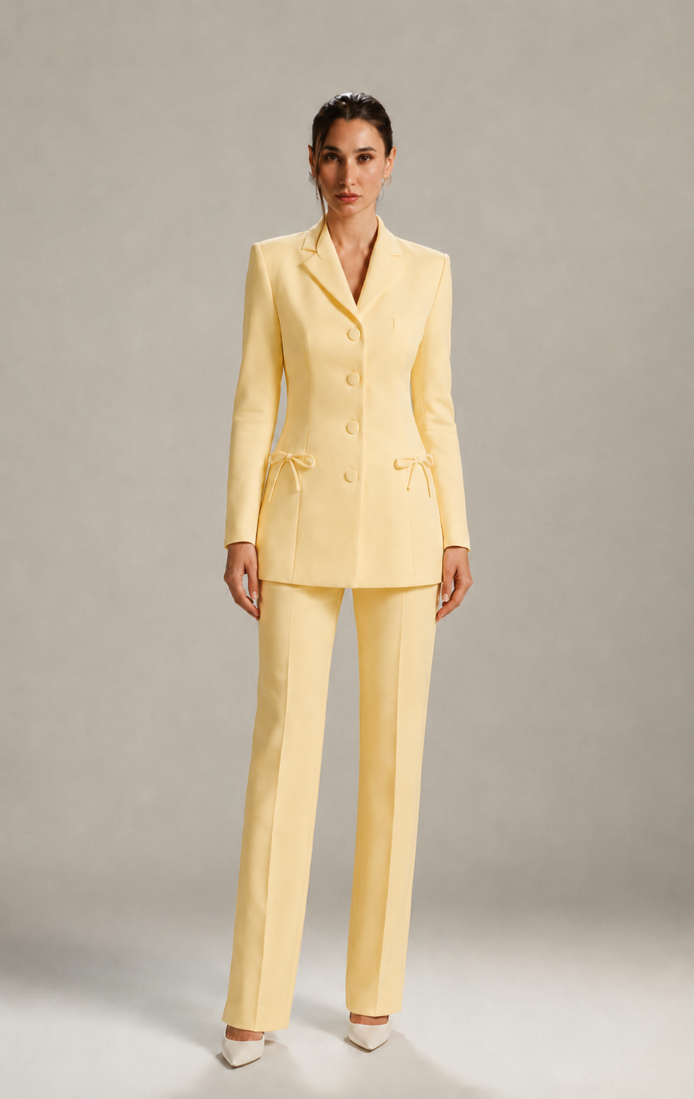 L’ALLURE BOW-DETAIL SUIT