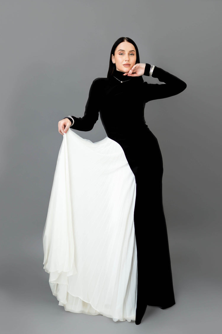 Tailored crepe pleated maxi dress - MOONMAINS EGY